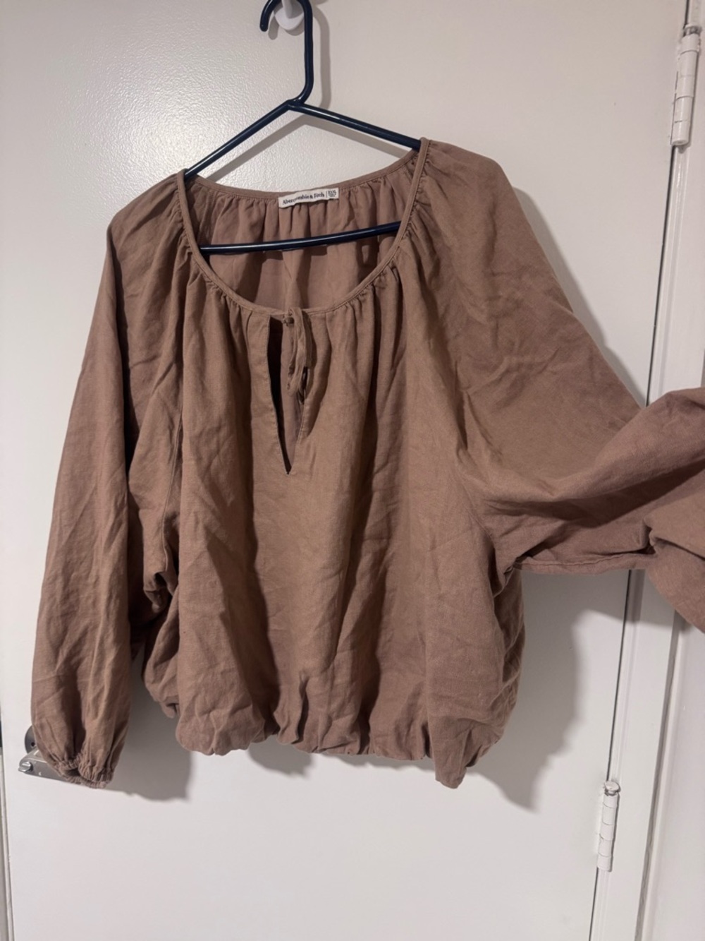 Abercrombie & Fitch Brown Relaxed Peasant Top